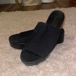 BEBE PLATFORM SANDALS!